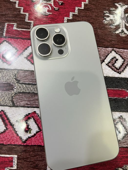 Продам Айфон 15 pro max