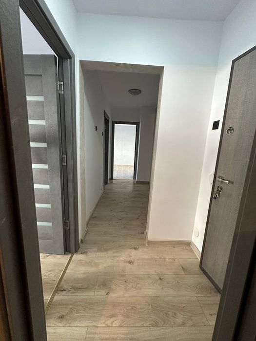 Vând 2 decomandate str Mioritei