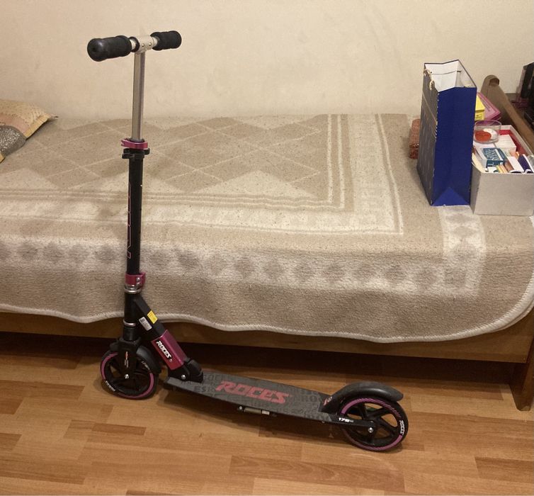 Продам самокат Roces 175