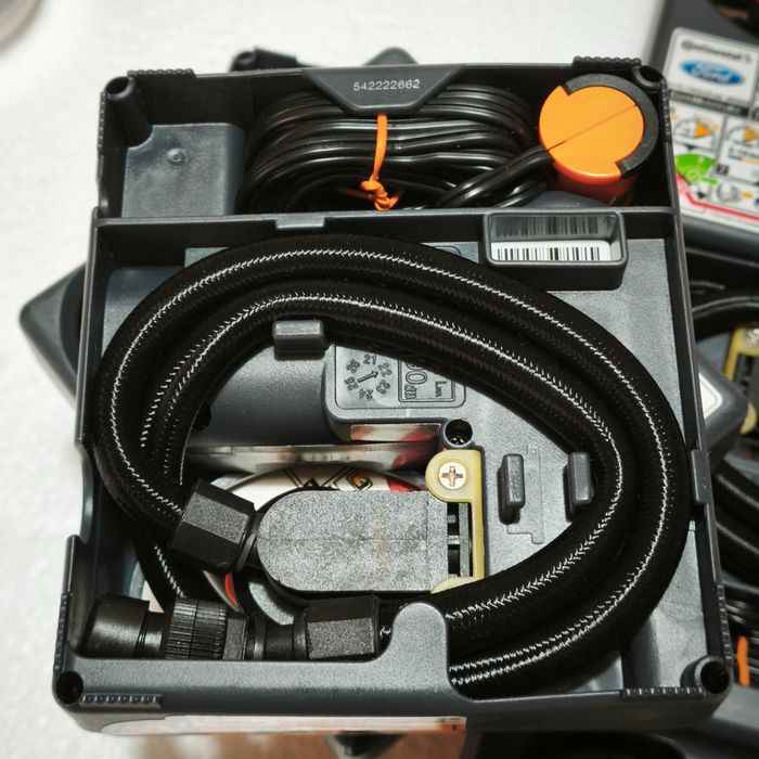 Kit complet Continental compresor auto 12 V pompa umflat roți pana anvelope
