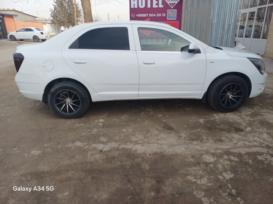 Продаётся автомобиль кобалт