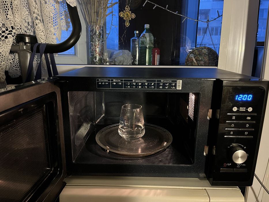 Микровълнова фурна Samsung