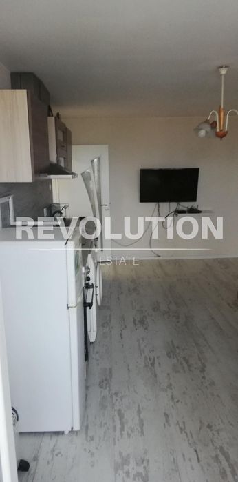 Дава се под наем Двустаен апартамент в Варна, Център - 60 кв.м за 600 € - Снимка #2