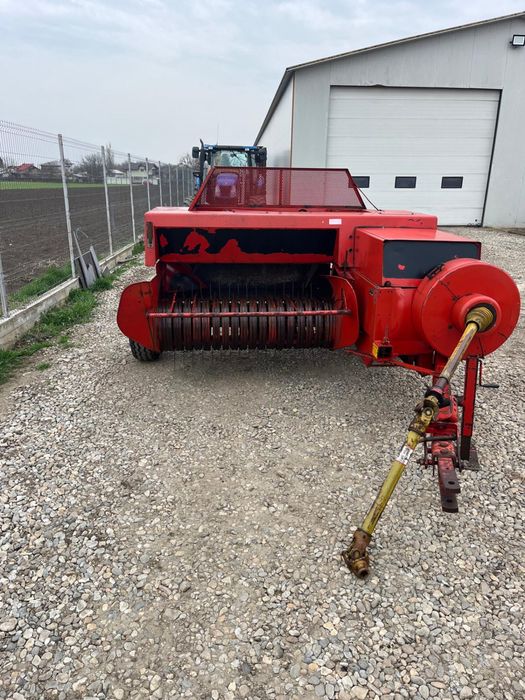 Presa de balotat Massey Ferguson 124