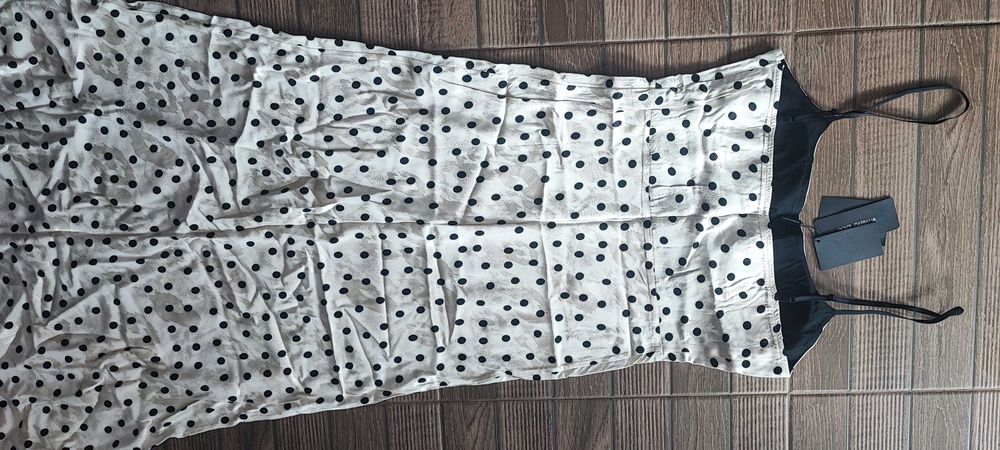 Страхотна Рокля Dolce & Gaban