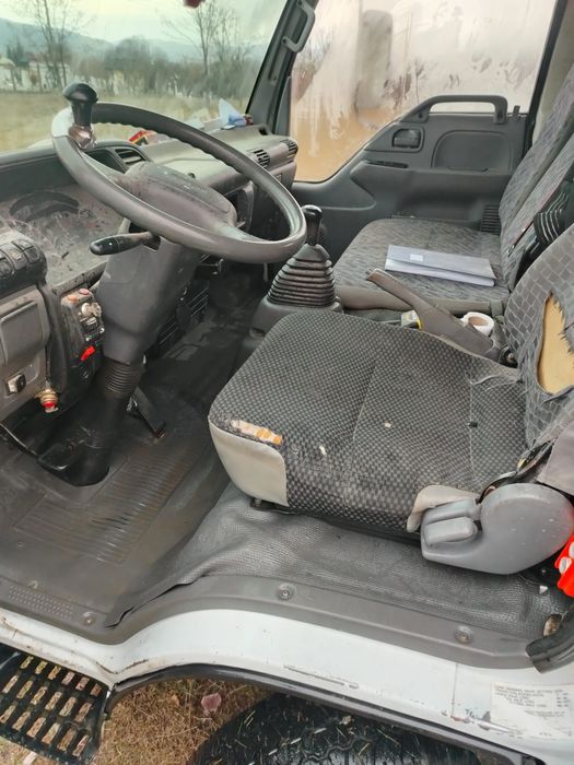 Camioneta ISUZU NPR85 Basculabil