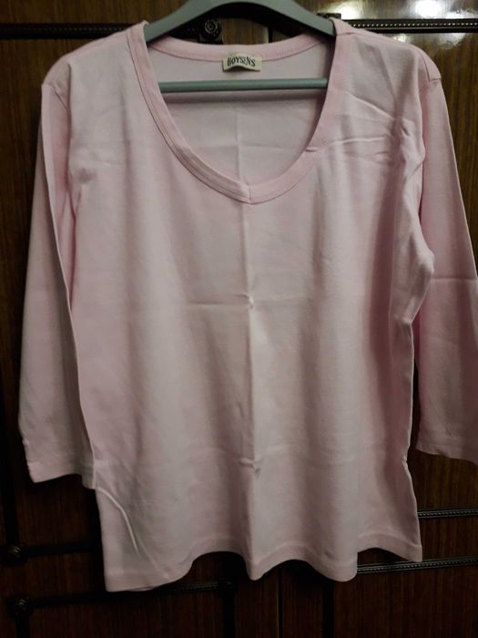 Женские футболки