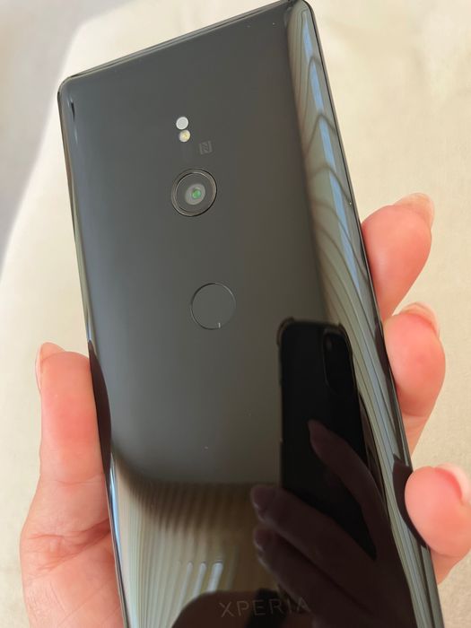 SONY Xperia XZ3 64GB черен като нов