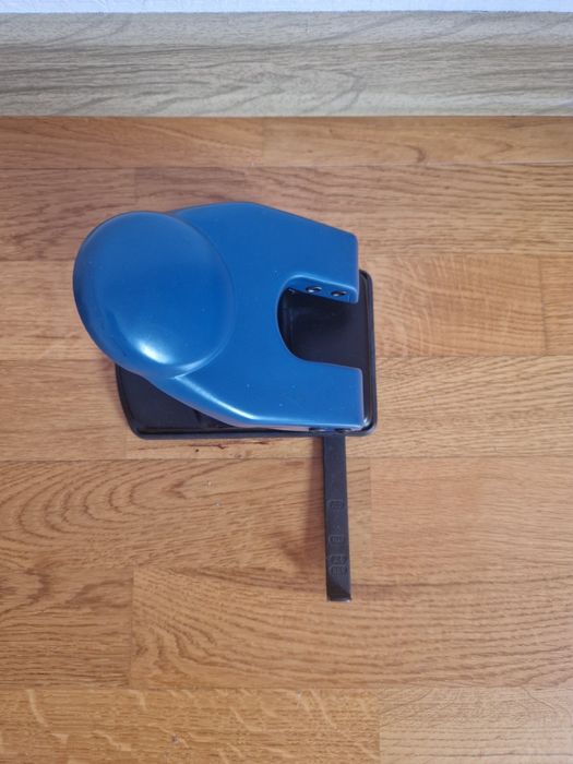 Дырокол для бумаги Esselte D40