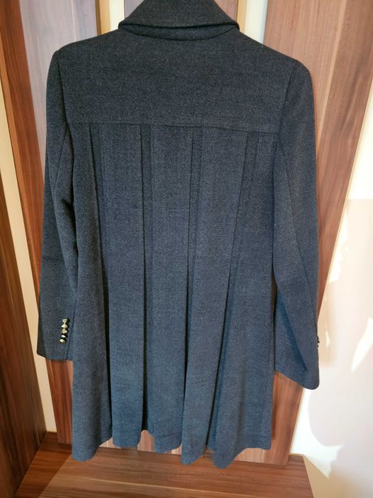 Дамско палто на плисета