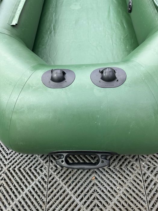 Продам лодку Kolibri