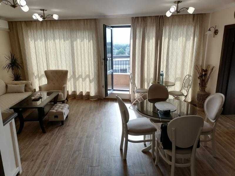 Продава се Едностаен апартамент в София, Център - 60 кв.м за 1250 €/кв.м - Снимка #1