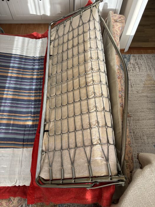 Продавам разтегателен диван