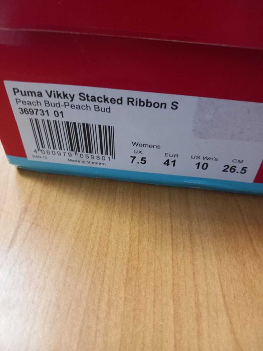 Нови дамски сникърси Puma Vikky Stacked Ribbon S, велур, цвят праскова