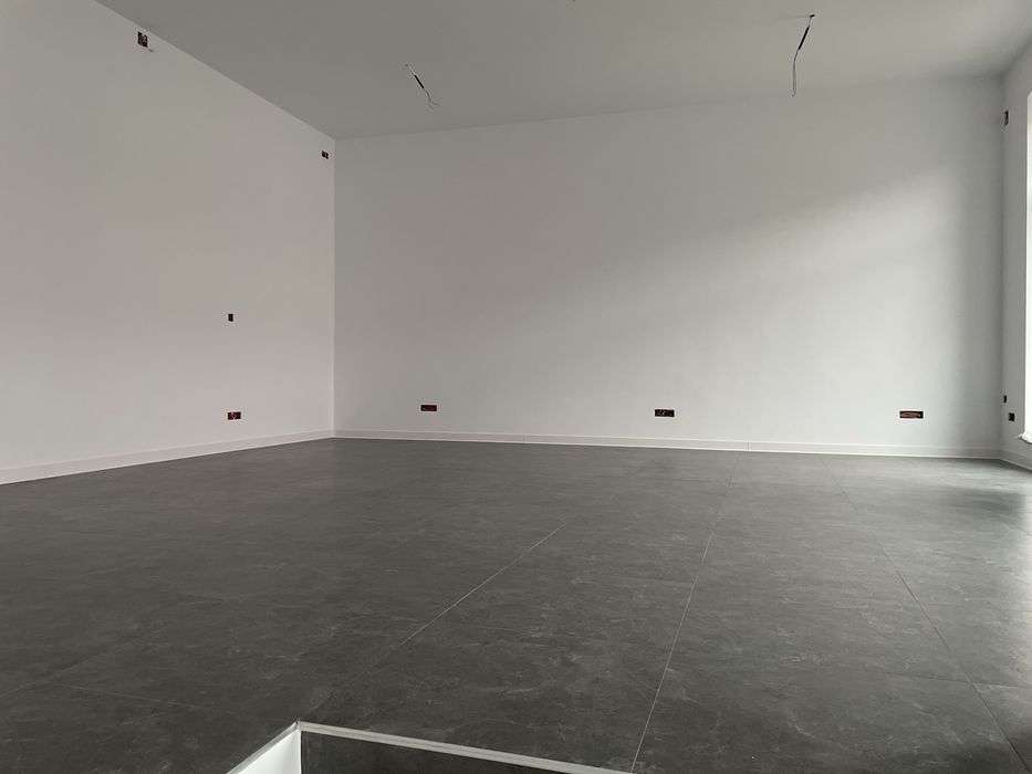 Inchiriez spatiu comercial central in Lugoj