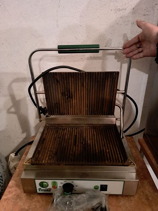 Продаётся электрическая гриль