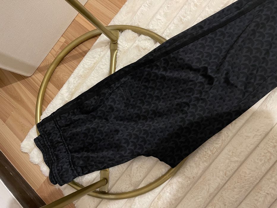 Дамски анцунг Adidas