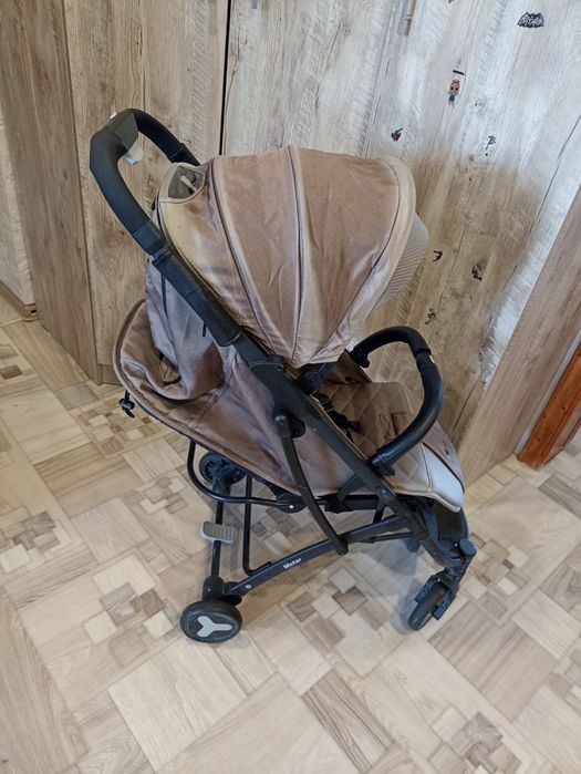 Коляска детская прогулочная