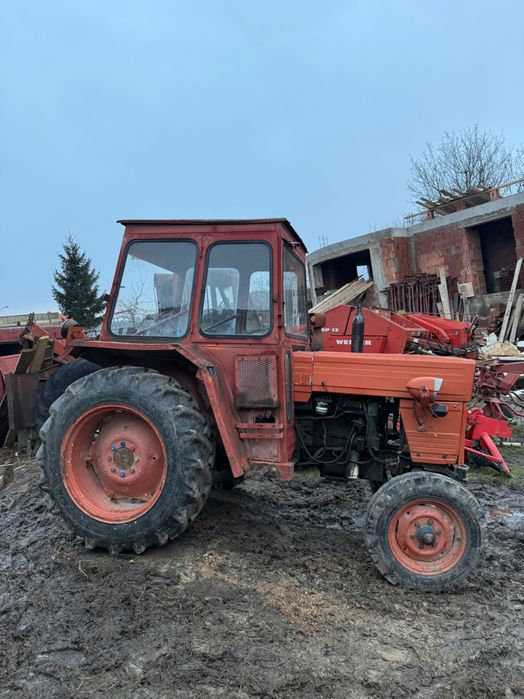 Tractor Universal 445