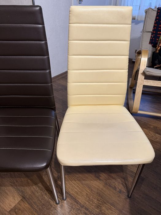 Трапезни столове