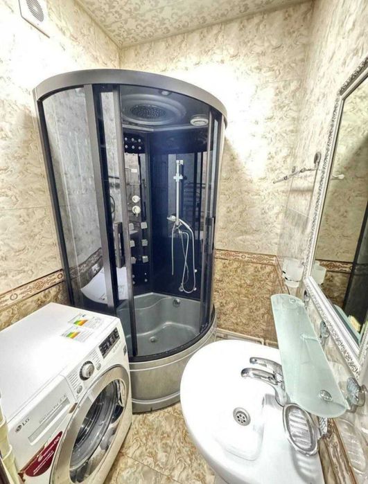 Чиланзар-12.  2/3/4. Зеркальные комнаты, Фархадский рынок срочно