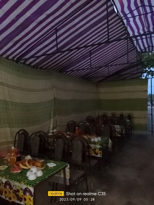 Naves stol-stul sotiladi