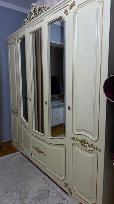 Продам спальный гарнитур