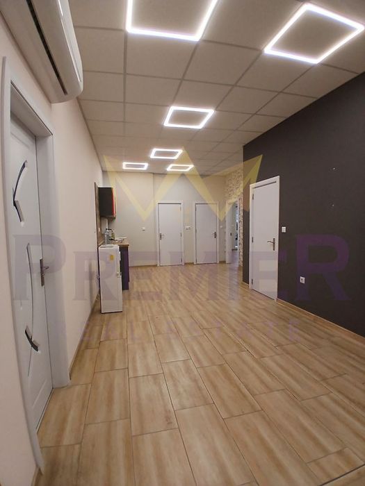 Дава се под наем Офис в Варна, Колхозен пазар - 152 кв.м за 1632 € - Снимка #1