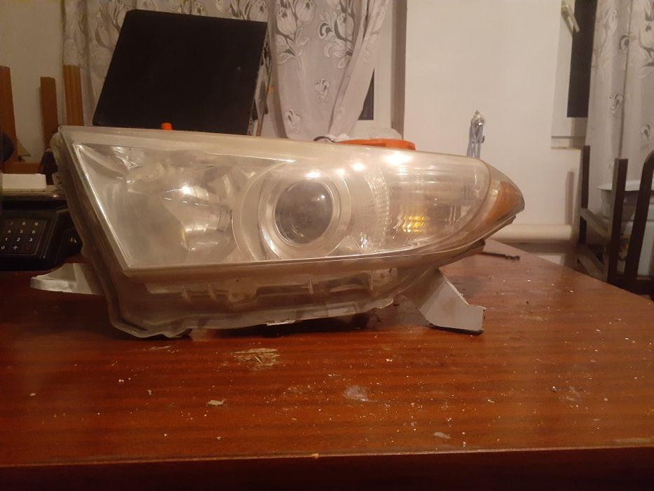 Фара правая хайландер