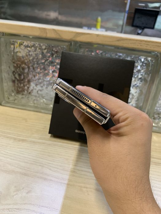 Samsung Z Fold 4