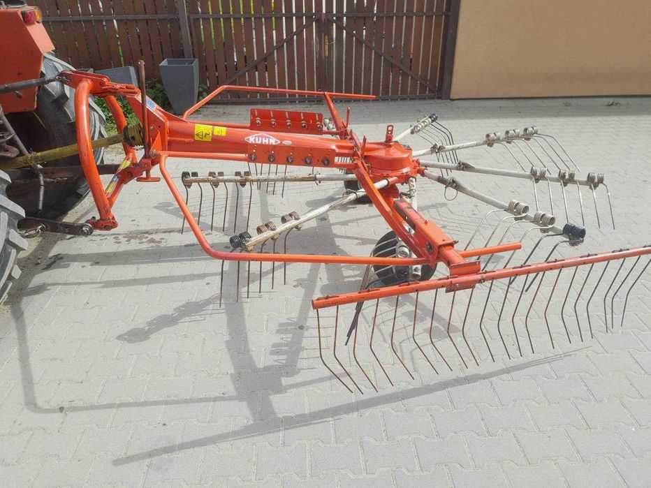 Greblă de adunat fan Kuhn