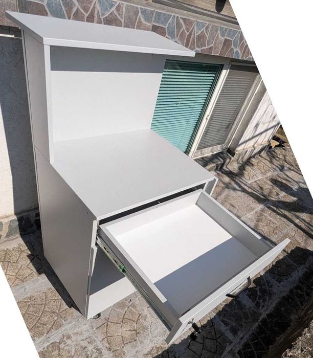 Работен шкаф по поръчка