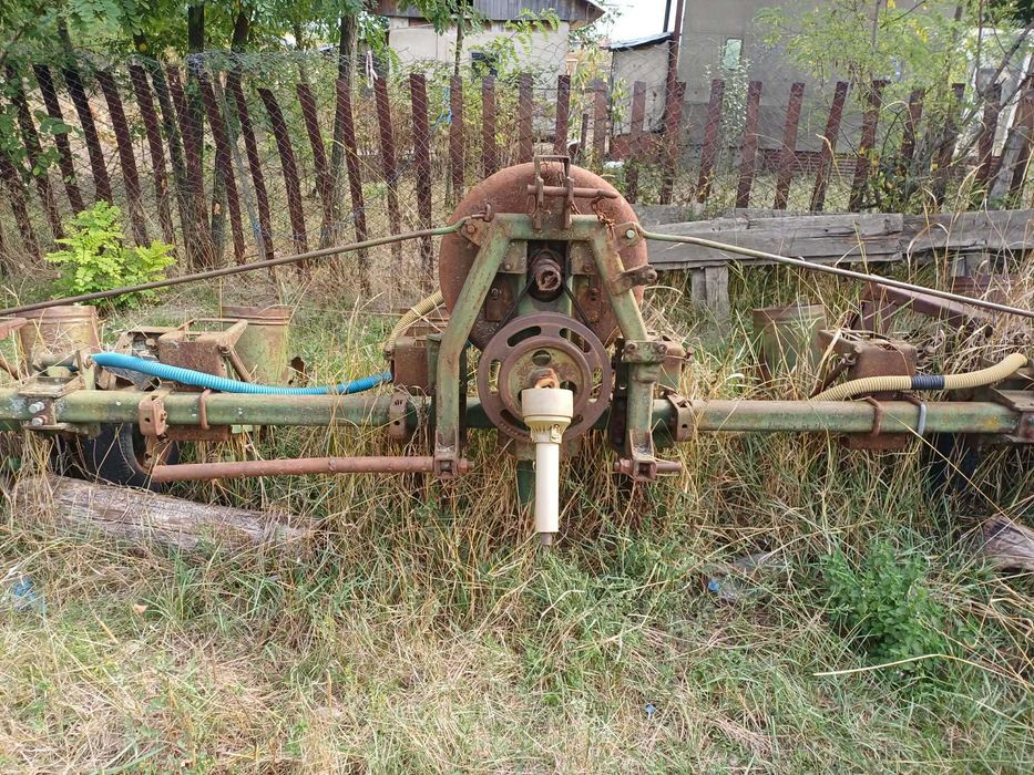 Vand tractor si utilaje agricole Ripiceni jud. Botosani