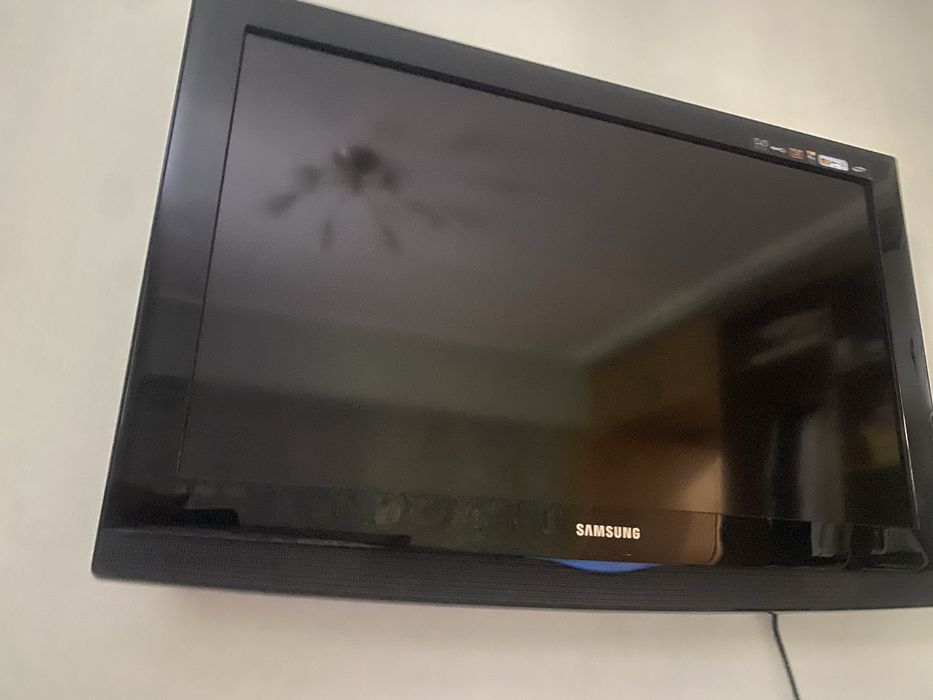 Продам телевизор Samsung