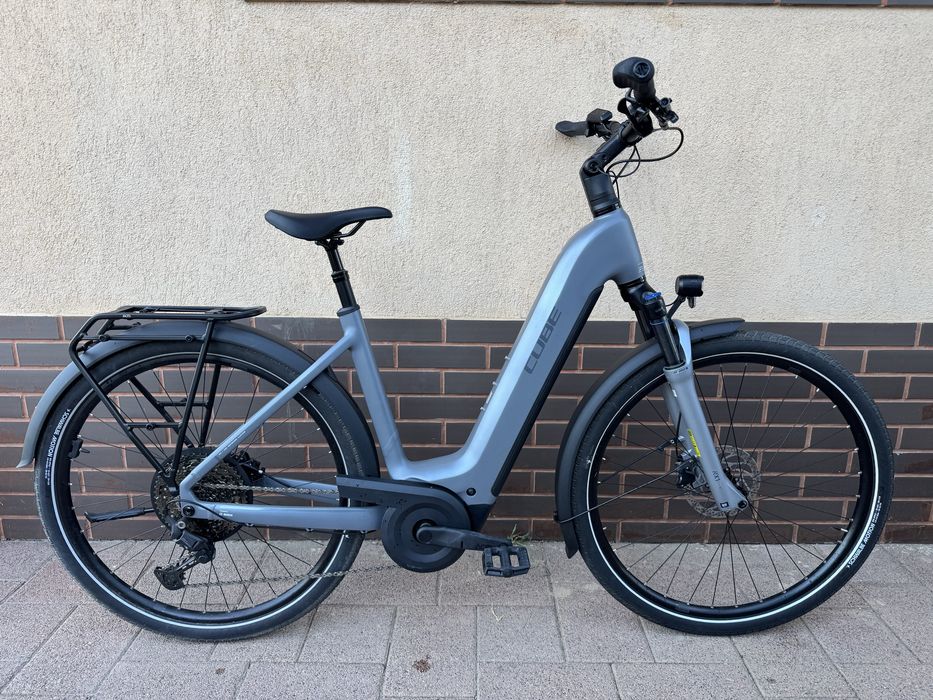Cube Touring 800wh