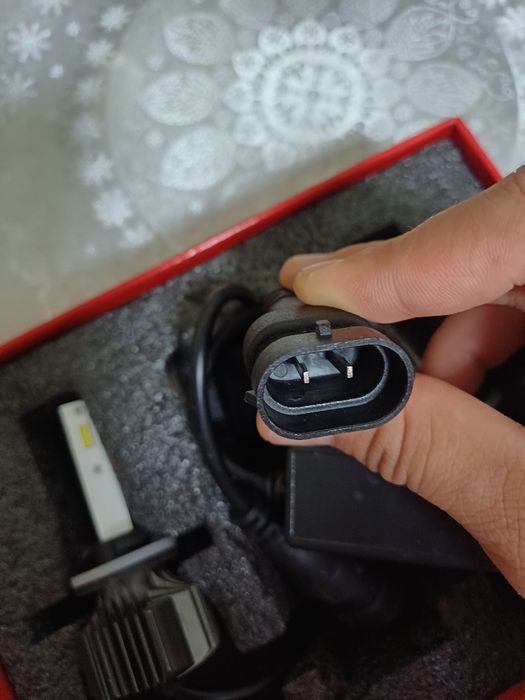 Продам на кобольт противотуманки с лед лампами