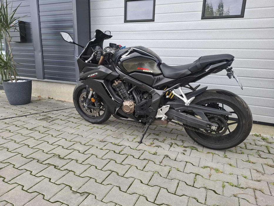 Moto M Parts Ploiesti vinde Honda Cbr 650 r model 2022