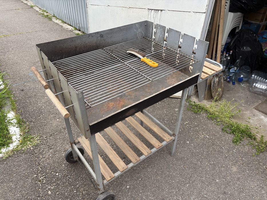 Gratar de curte cu roti, suprafata 100x75, grill dublu din inox reglabil pe inaltime