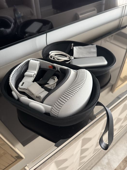 Apple Vision Pro - Като Чисто Нов