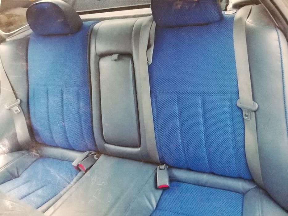 Перетяжка автосалона.