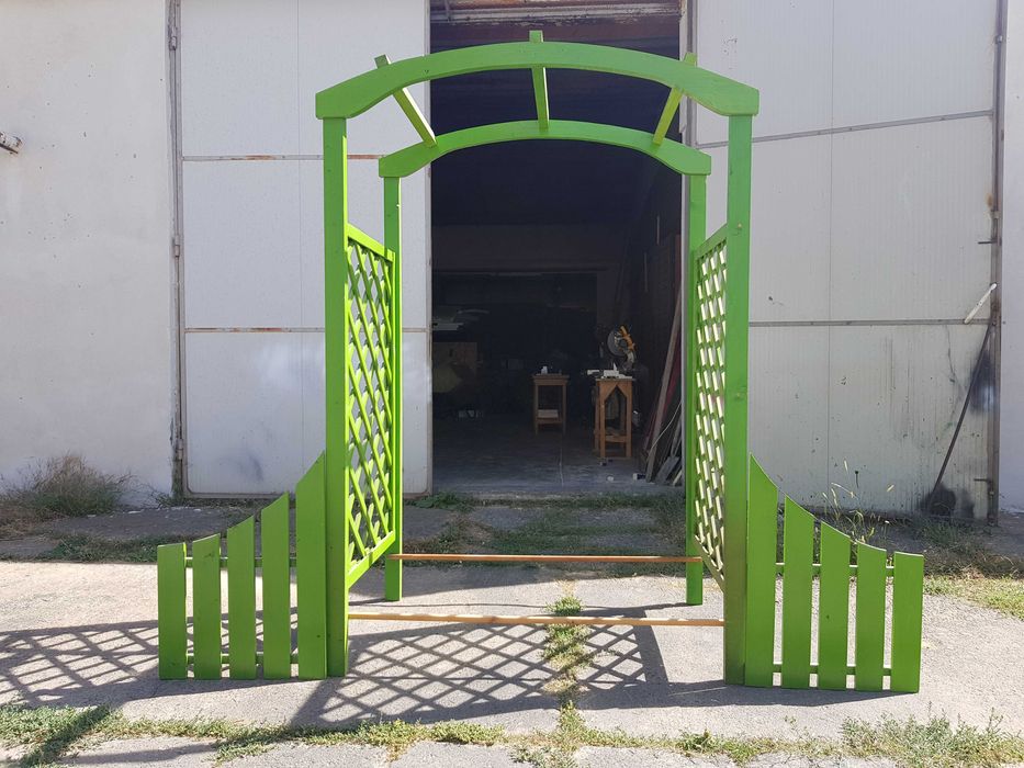 Pergola din lemn masiv