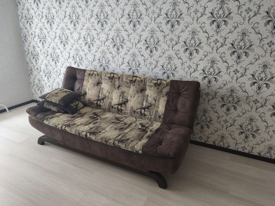 Продам диван в хорошем состоянии