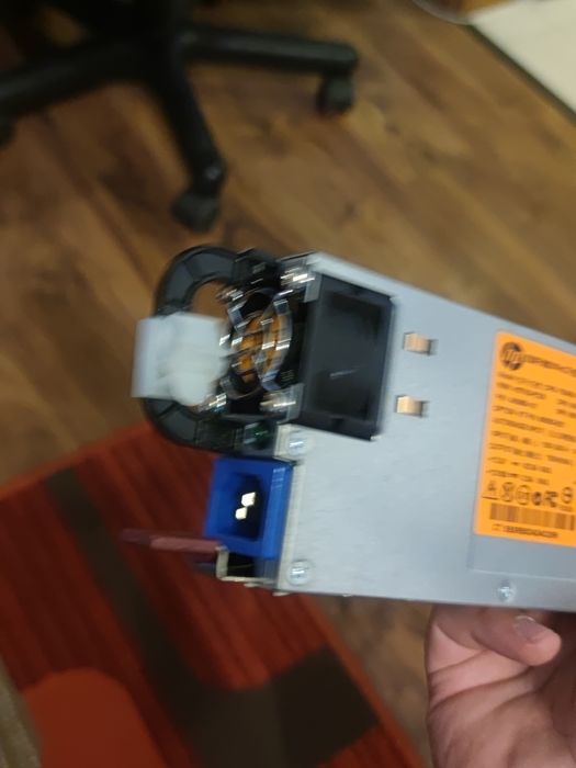 Платинено захранване 750w HP 12V 62.5A 94%