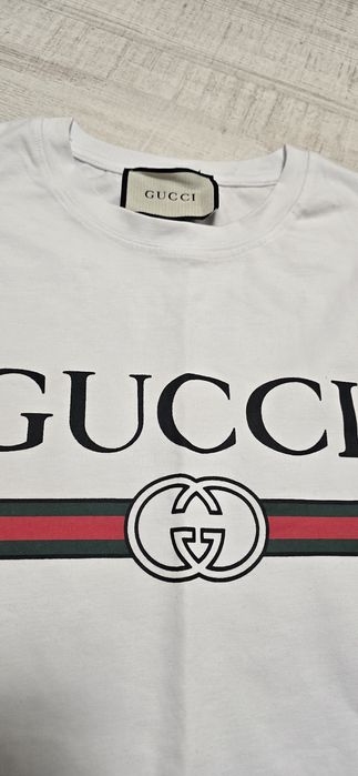 Бяла блуза с дълъг ръкав