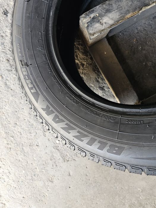 4 anvelope iarna 215 70 16 Bridgestone