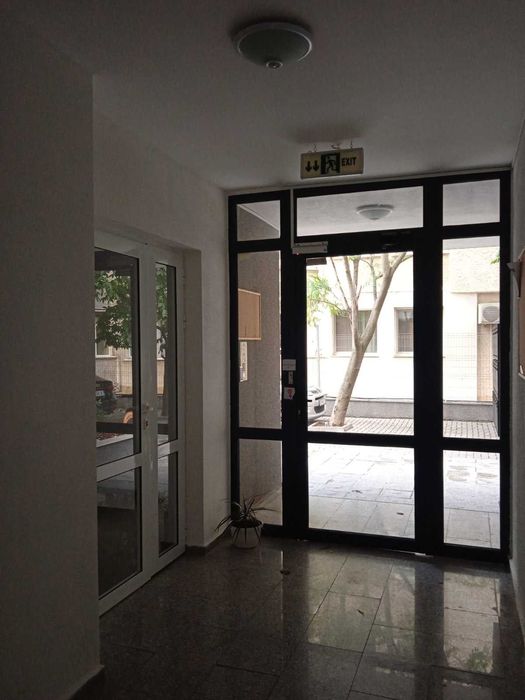 Продава се Двустаен апартамент в Варна, Лятно кино Тракия - 89 кв.м за 1146 €/кв.м - Снимка #3