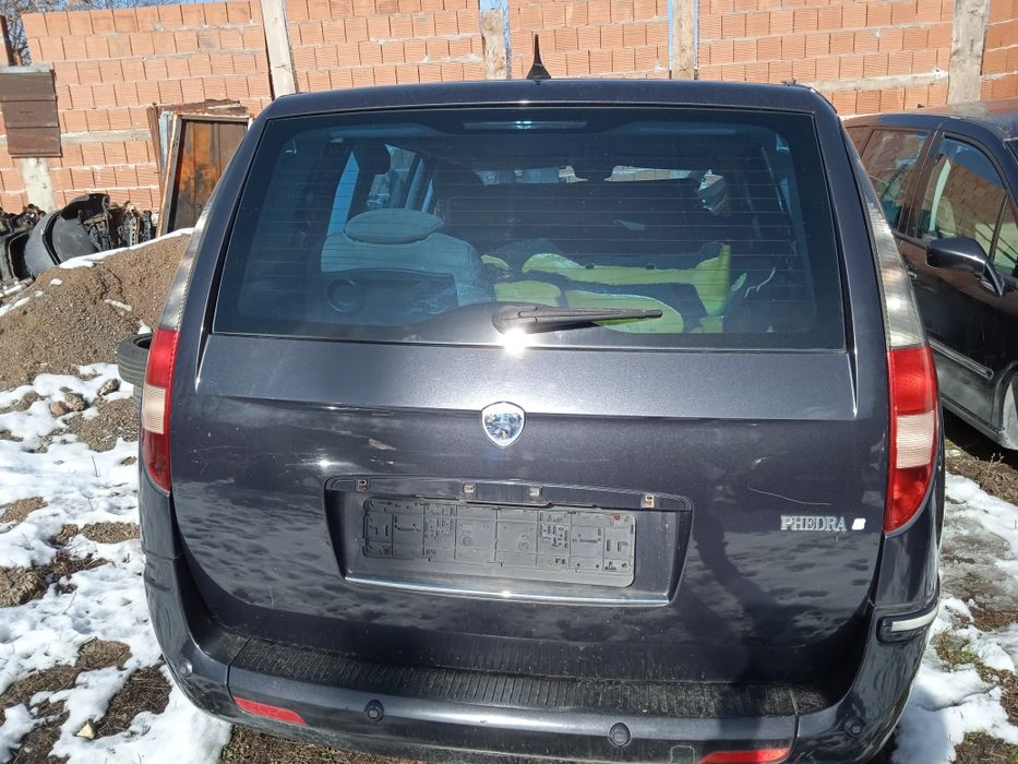 Ланчия федра на части