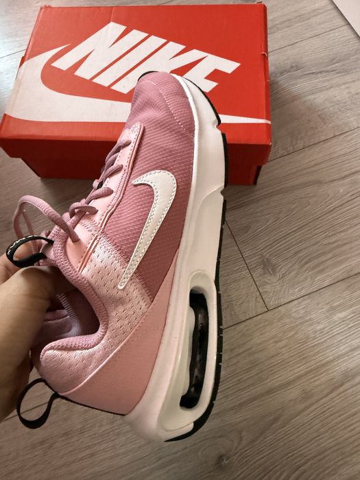 Маратонки Nike 37.5 номер