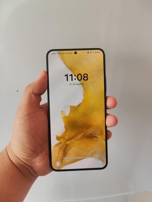 Samsung Galaxy S22+ 8/128гб