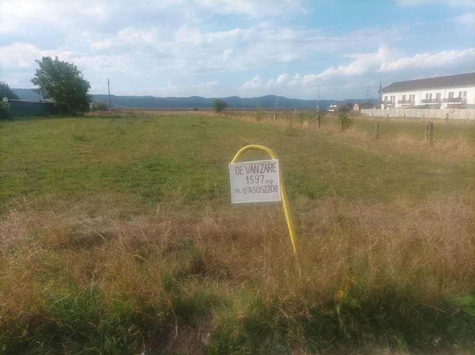 Teren de vanzare cu PUZ Rasnov 1597 mp